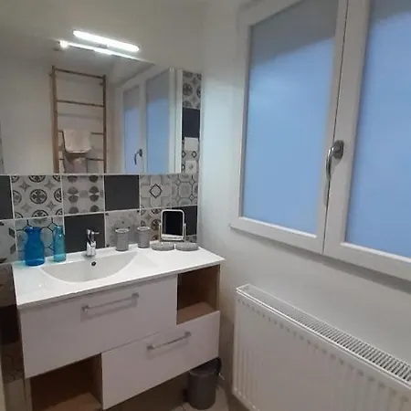 Maison Chez Lili A 200 M De La ,jardin Prive Et Clos Tatil Evi