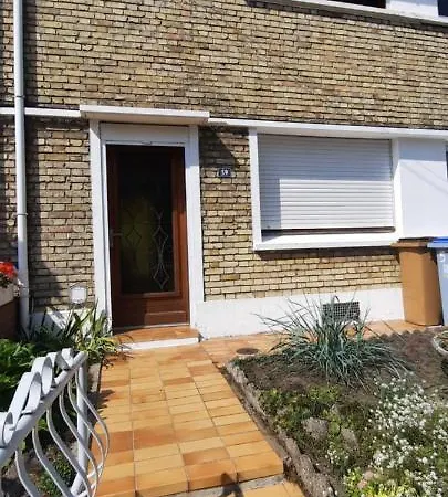 Maison Chez Lili A 200 M De La ,jardin Prive Et Clos Tatil Evi Gravelines